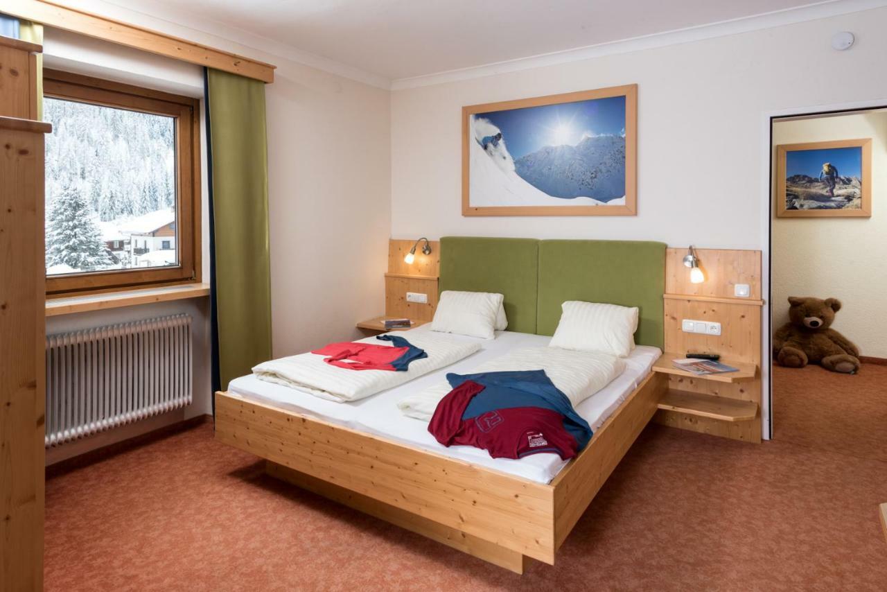 Sporthaus Troger Hotel Sankt Jakob in Defereggen Exterior foto